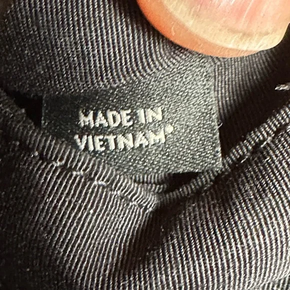 NOT FOR SALE Coach Carrie Pebbled Black Zippered Bag - Picture 8 of 9